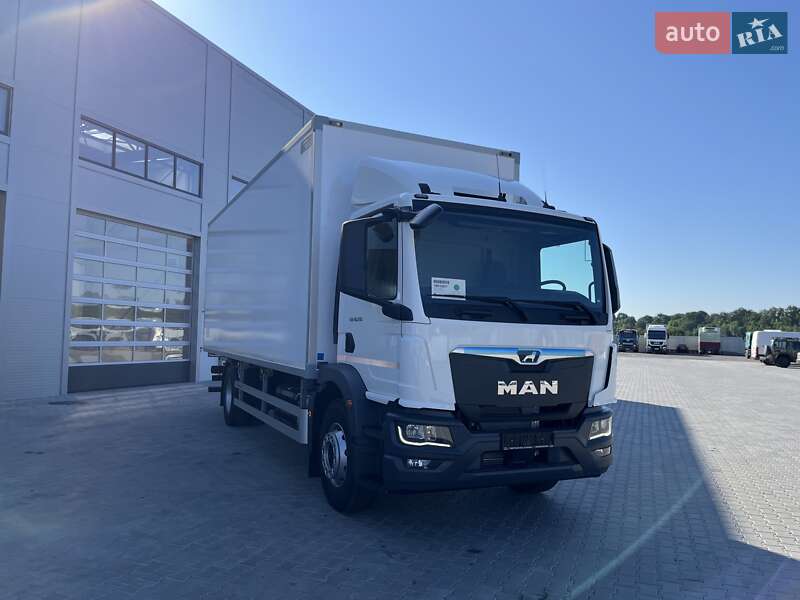 Вантажний фургон MAN TGM 2025 в Чернівцях