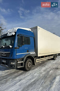 Вантажний фургон MAN TGM 2017 в Жовкві