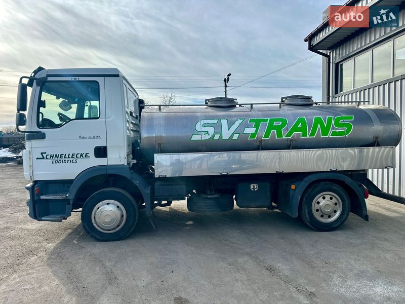 Цистерна MAN TGM 2012 в Оратові