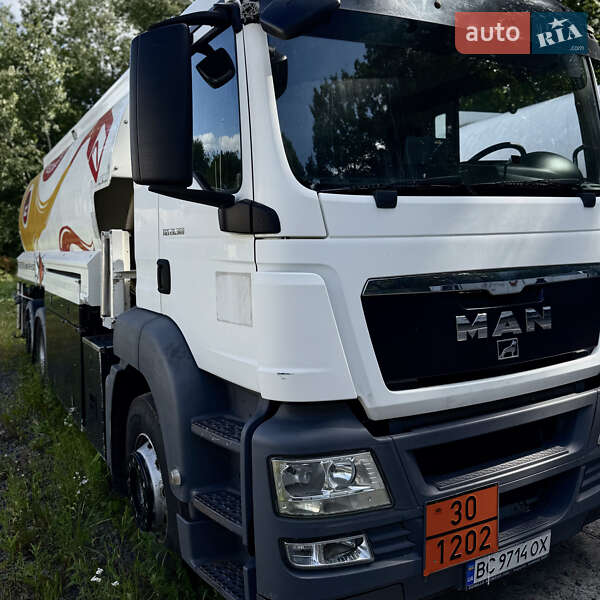 Бензовоз MAN TGS 2011 в Шептицькому