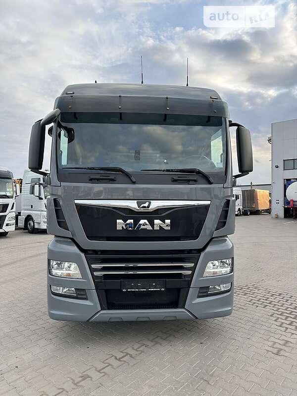 Контейнеровоз MAN TGX 2018 в Чернівцях