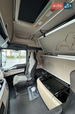 Контейнеровоз MAN TGX 2020 в 