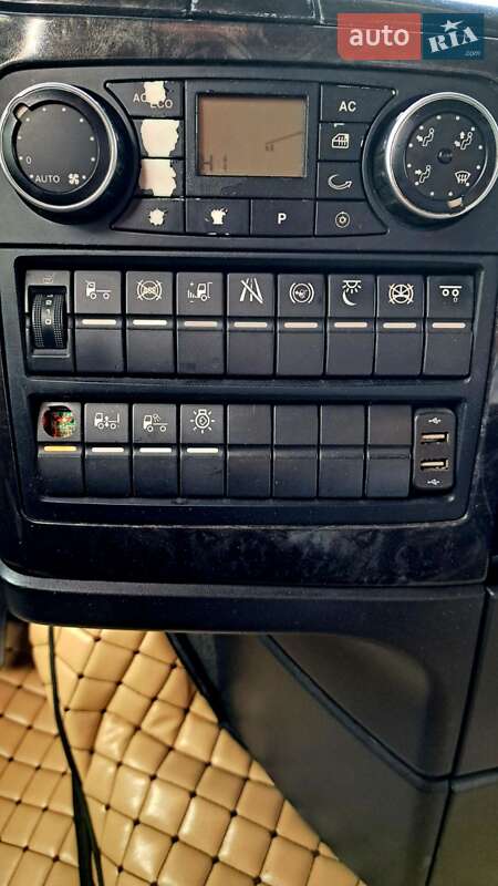 Тентований MAN TGX 2012 в Чернівцях