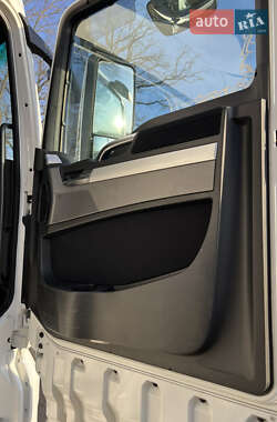 Тягач MAN TGX 2012 в 