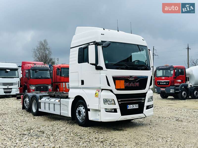 Контейнеровоз MAN TGX 2020 в 