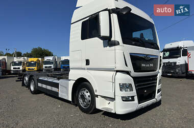Контейнеровоз MAN TGX 2020 в 