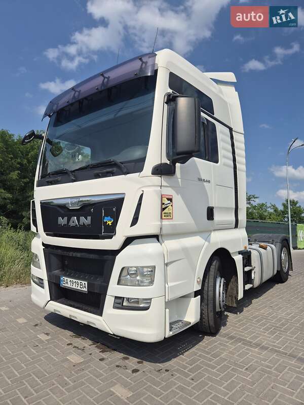 Тягач MAN TGX 2015 в 
