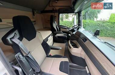 Контейнеровоз MAN TGX 2021 в 