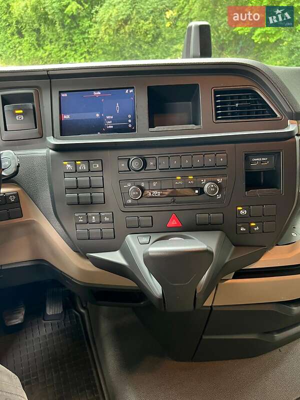 Контейнеровоз MAN TGX 2021 в Чернівцях