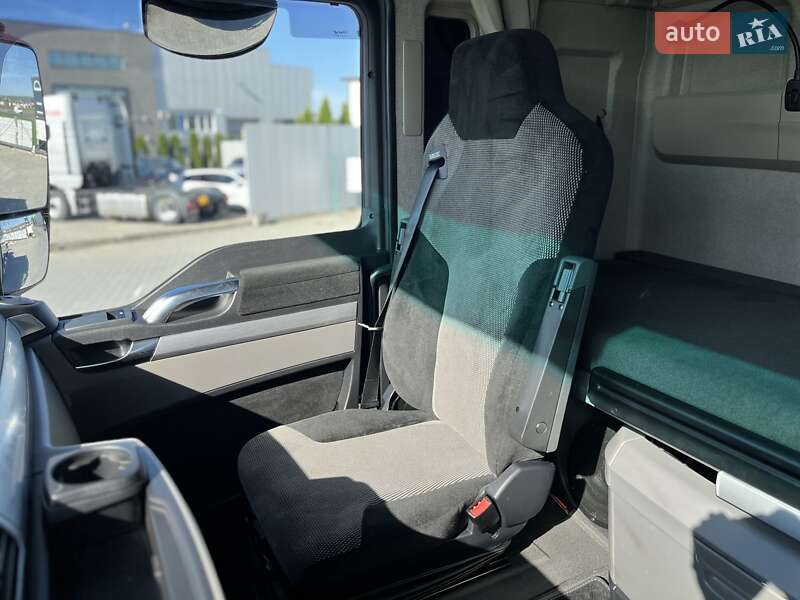 Контейнеровоз MAN TGX 2020 в Чернівцях фото 20 Контейнеровоз MAN TGX 2020 в Чернівцях