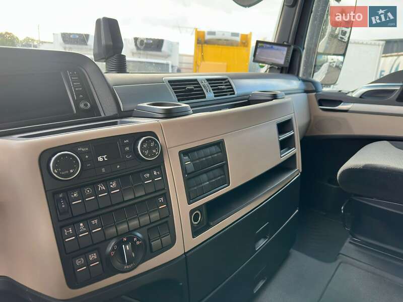 Контейнеровоз MAN TGX 2020 в Луцьку