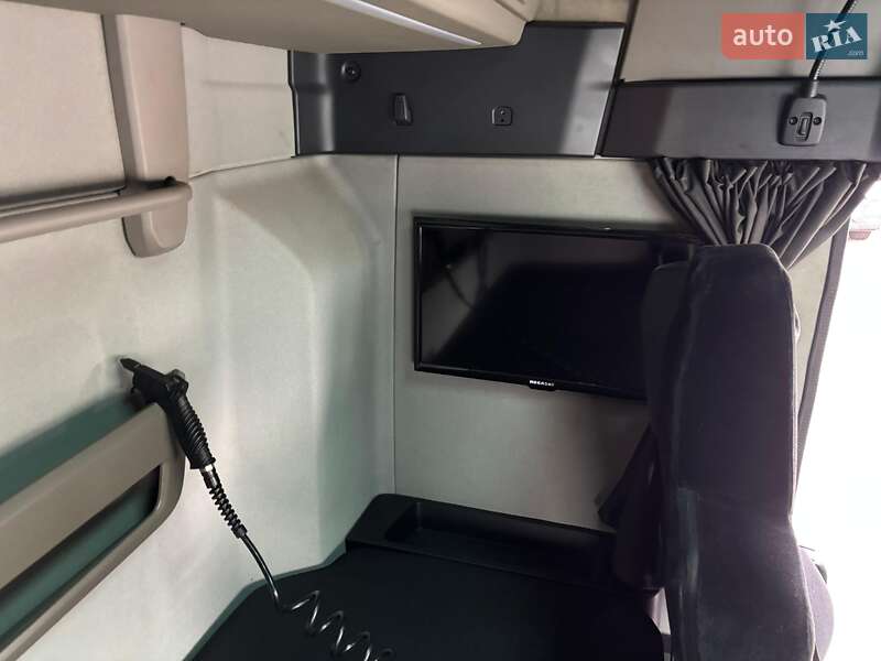 Контейнеровоз MAN TGX 2021 в Заліщиках