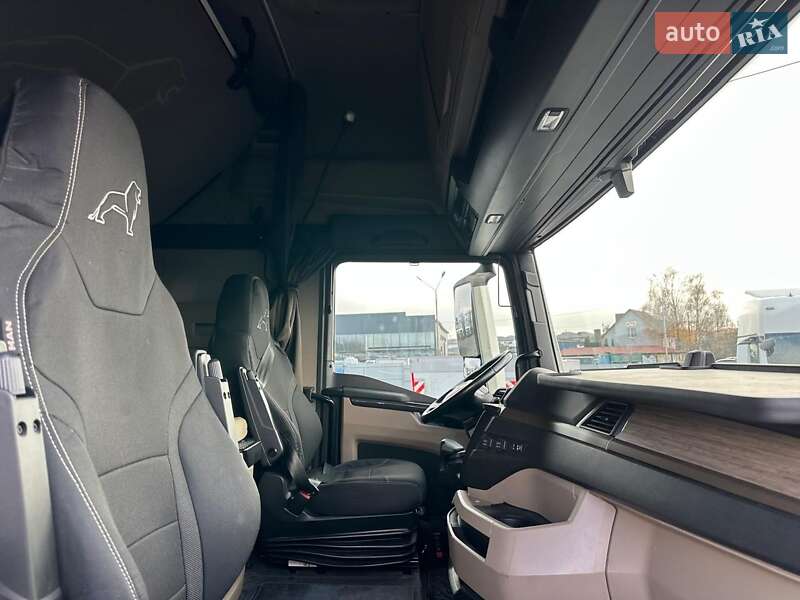 Контейнеровоз MAN TGX 2021 в Луцьку
