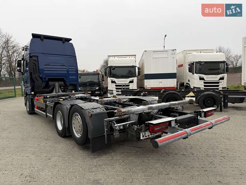 Контейнеровоз MAN TGX 2021 в Залещиках