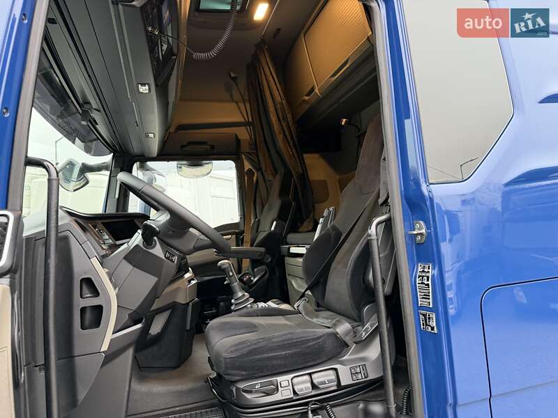 Контейнеровоз MAN TGX 2021 в Залещиках