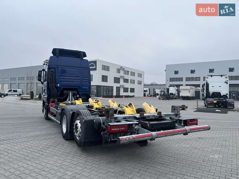 Контейнеровоз MAN TGX 2022 в Чернівцях