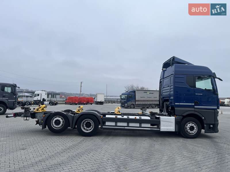 Контейнеровоз MAN TGX 2022 в Чернівцях