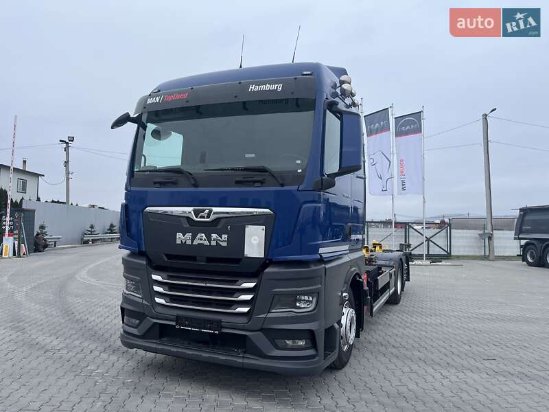 Контейнеровоз MAN TGX 2022 в Чернівцях