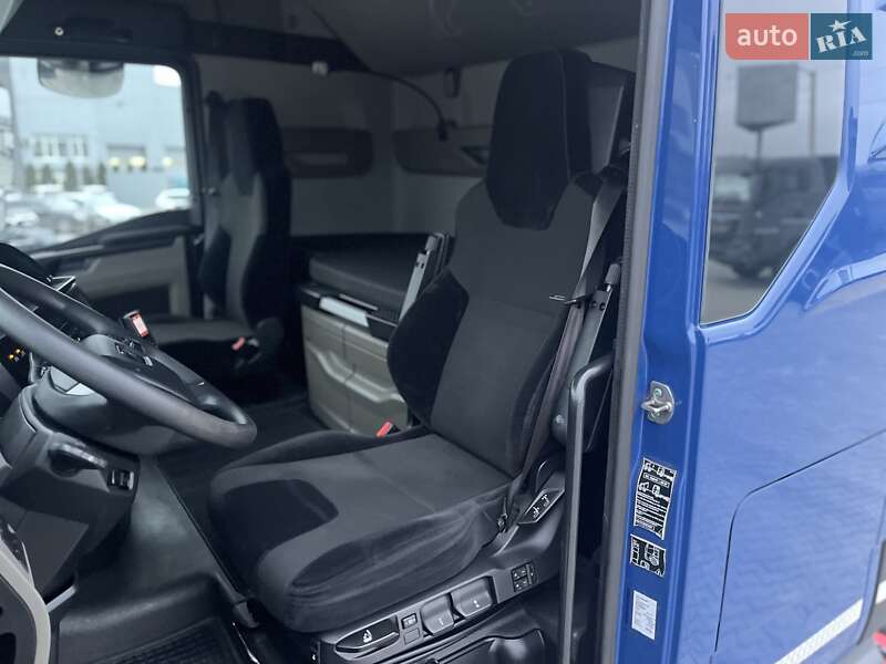 Контейнеровоз MAN TGX 2022 в Чернівцях