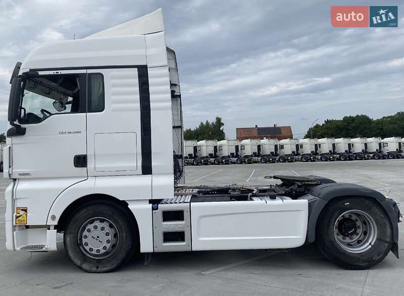 Тягач MAN TGX 2018 в Красном фото 2 Тягач MAN TGX 2018 в Красном