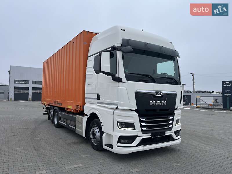 Контейнеровоз MAN TGX 2021 в Черновцах