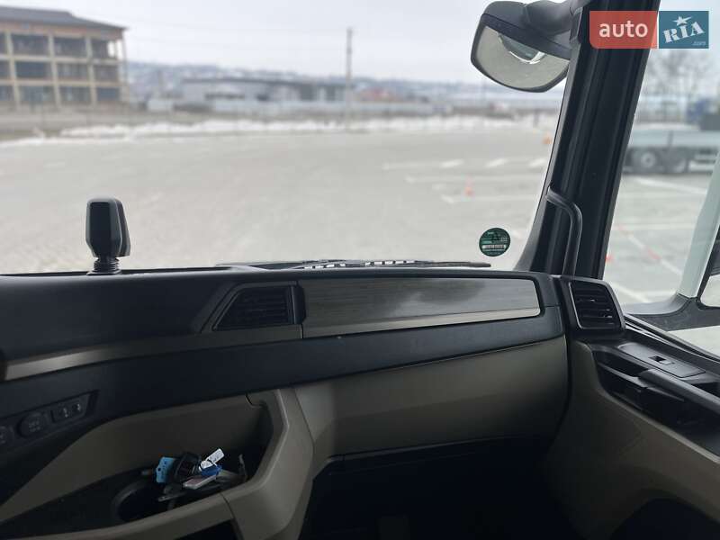 Контейнеровоз MAN TGX 2021 в Черновцах