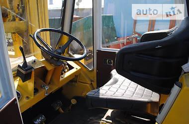 Вилочний навантажувач Manitou MC 1983 в 