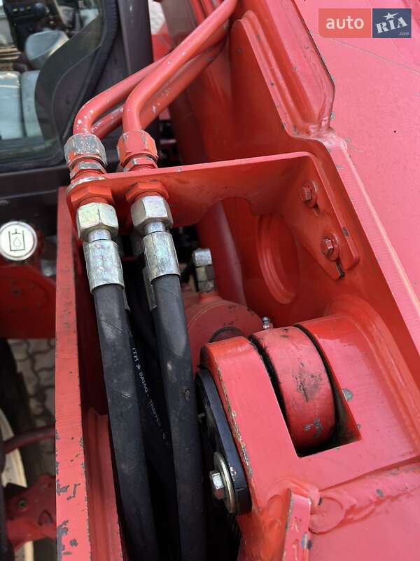 Телескопічні навантажувачі Manitou MLT 730-120 LS 2002 в Луцьку