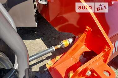 Телескопічні навантажувачі Manitou MLT 735-120 LSU 2013 в 