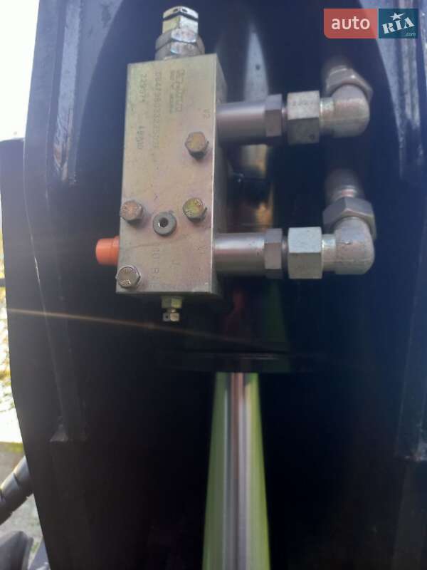 Телескопический погрузчик Manitou MLT 735-120 LSU 2011 в Малой Виске