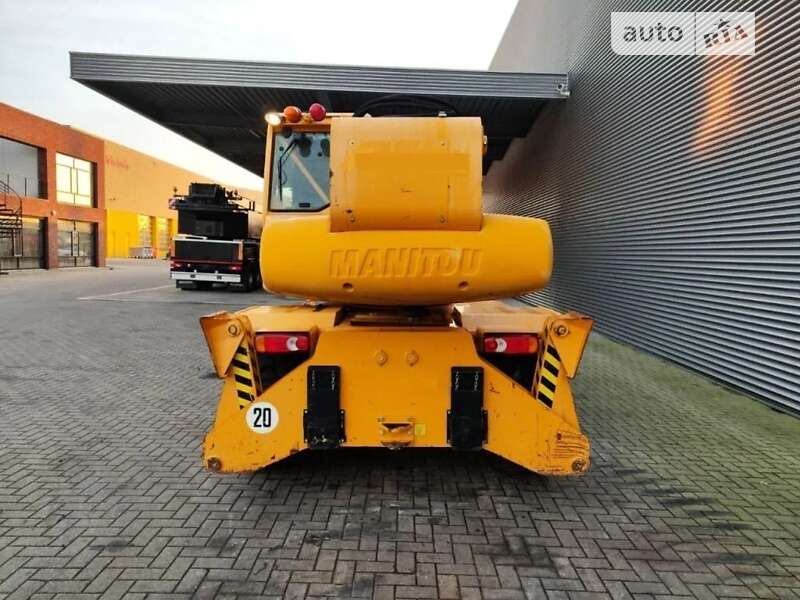 Телескопічні навантажувачі Manitou MRT 2011 в Києві