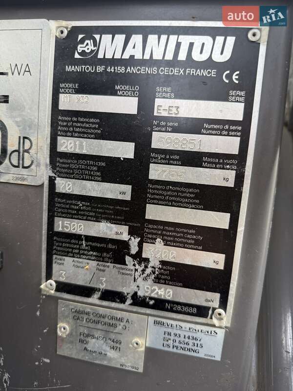 Телескопічні навантажувачі Manitou MT 932 2011 в Луцьку