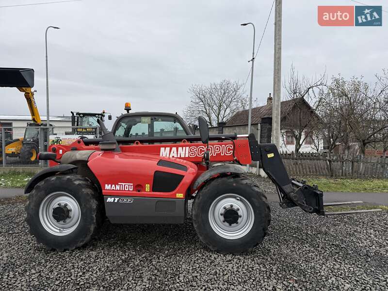 Телескопічні навантажувачі Manitou MT 932 2011 в Луцьку