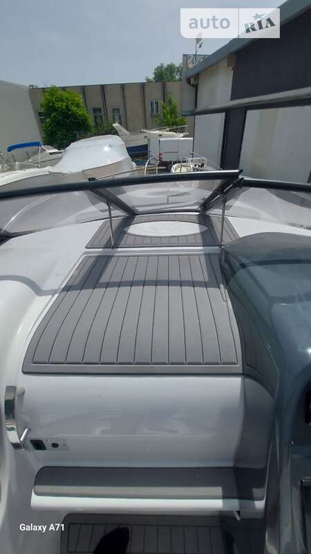 Моторна яхта Mano Marine 32 2023 в Кам'янець-Подільському