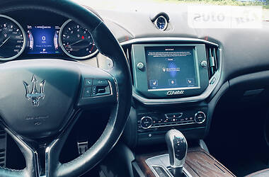 Седан Maserati Ghibli 2014 в 