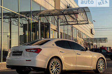 Седан Maserati Ghibli 2014 в Киеве