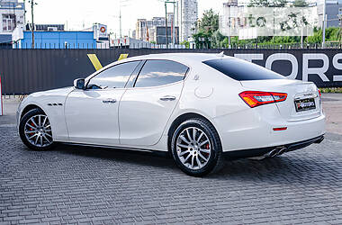 Седан Maserati Ghibli 2013 в Киеве