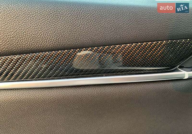 Седан Maserati Ghibli 2014 в Львові