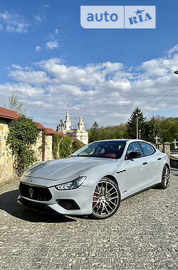 Седан Maserati Ghibli 2016 в 