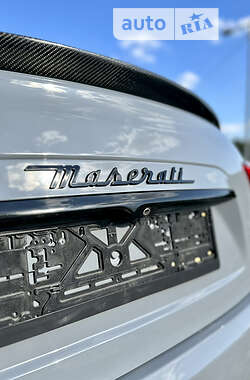 Седан Maserati Ghibli 2016 в 