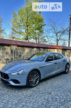 Седан Maserati Ghibli 2016 в 