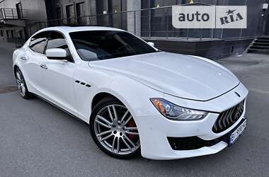 Седан Maserati Ghibli 2013 в Киеве