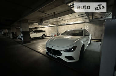 Седан Maserati Ghibli 2017 в 
