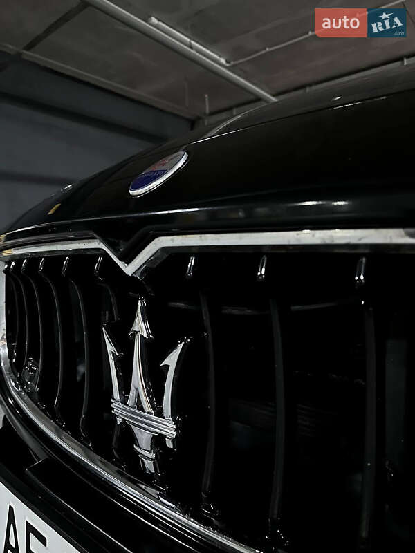 Седан Maserati Ghibli 2016 в Днепре