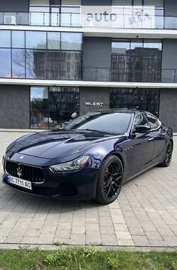 Седан Maserati Ghibli 2015 в Ужгороді