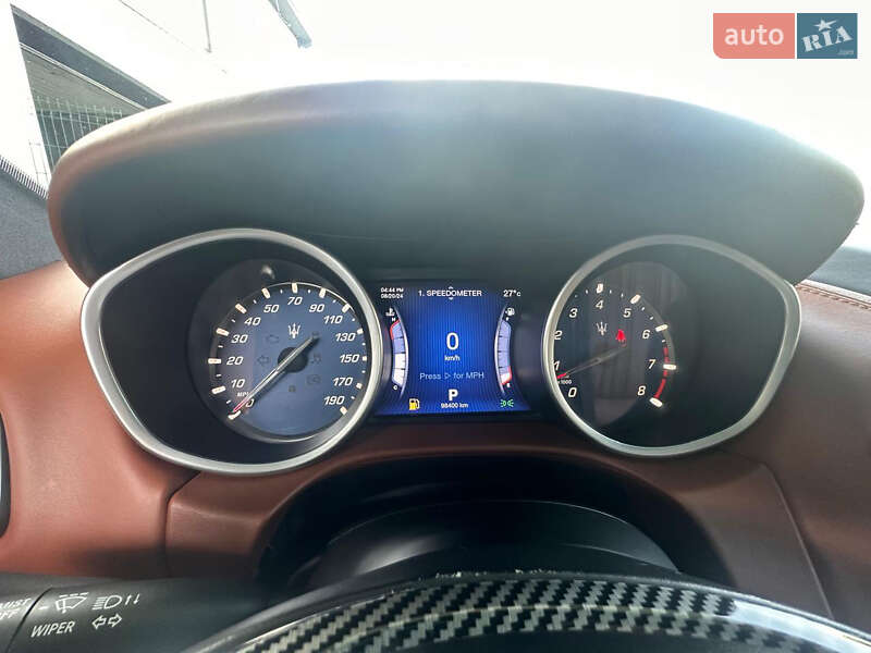 Седан Maserati Ghibli 2014 в Львові