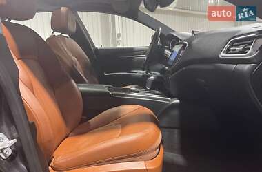 Седан Maserati Ghibli 2016 в 