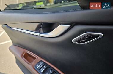 Седан Maserati Ghibli 2016 в 