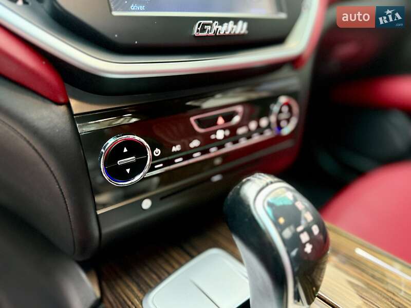 Седан Maserati Ghibli 2014 в Одесі