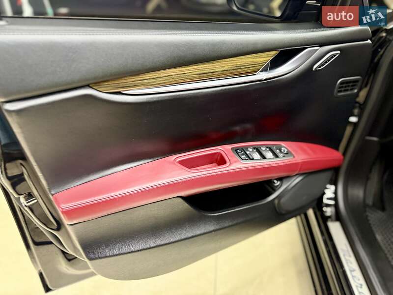 Седан Maserati Ghibli 2014 в Одесі